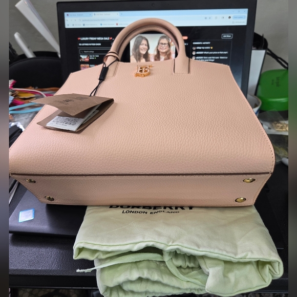 Burberry Tote Dust Pink Brand New - Picture 4 of 5